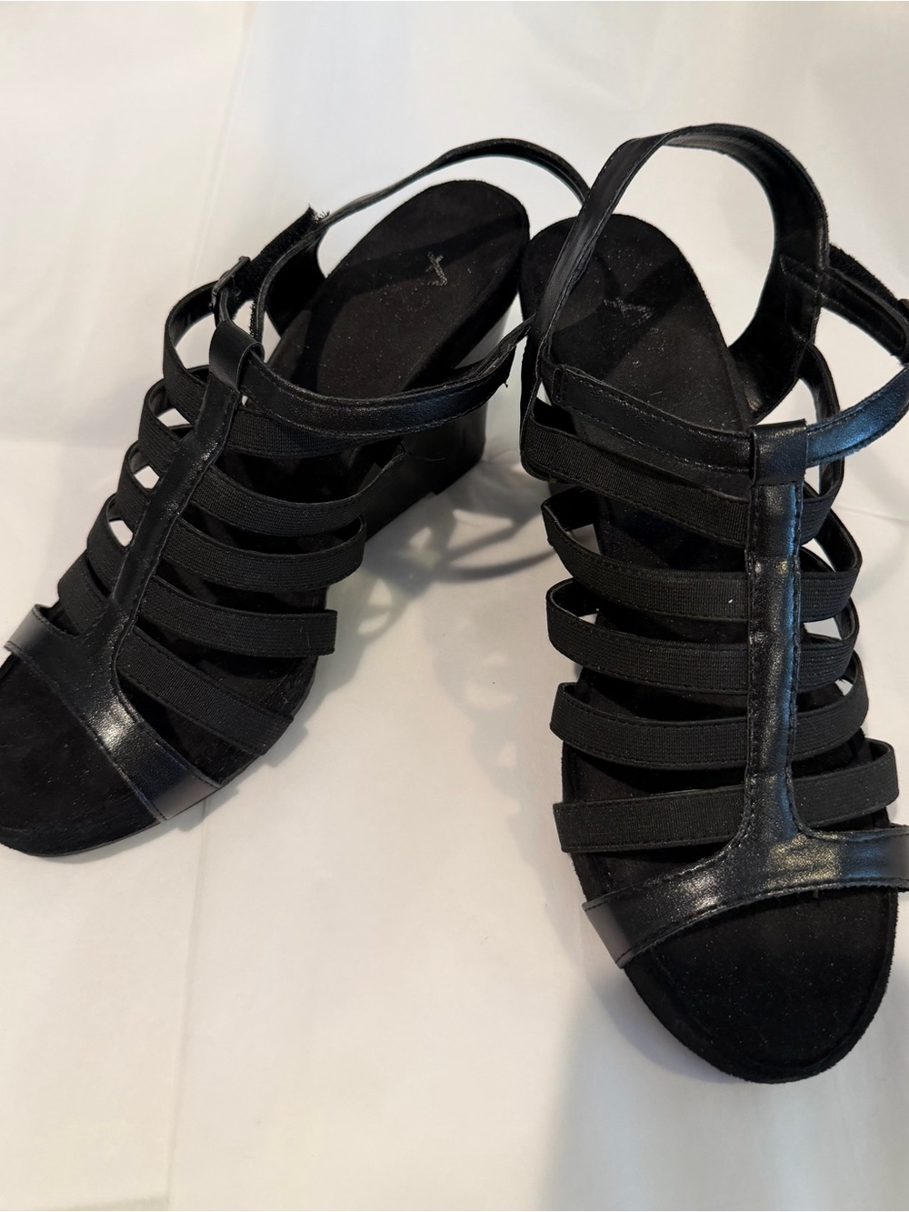 Black Strappy Wedge Sandals - Women's Fashion